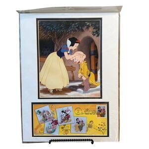 VTG USPS First Day Of Issue Stamp Photo Mat Snow White Dopey Forehead Kiss 2005